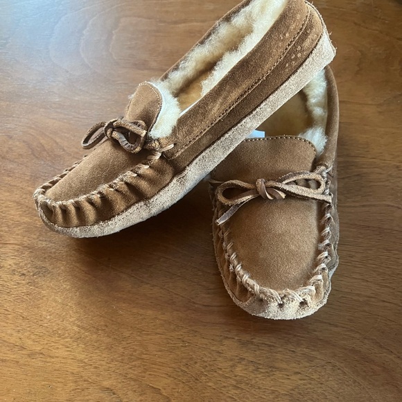 LL Bean Wicked Good Slippers - Picture 3 of 3